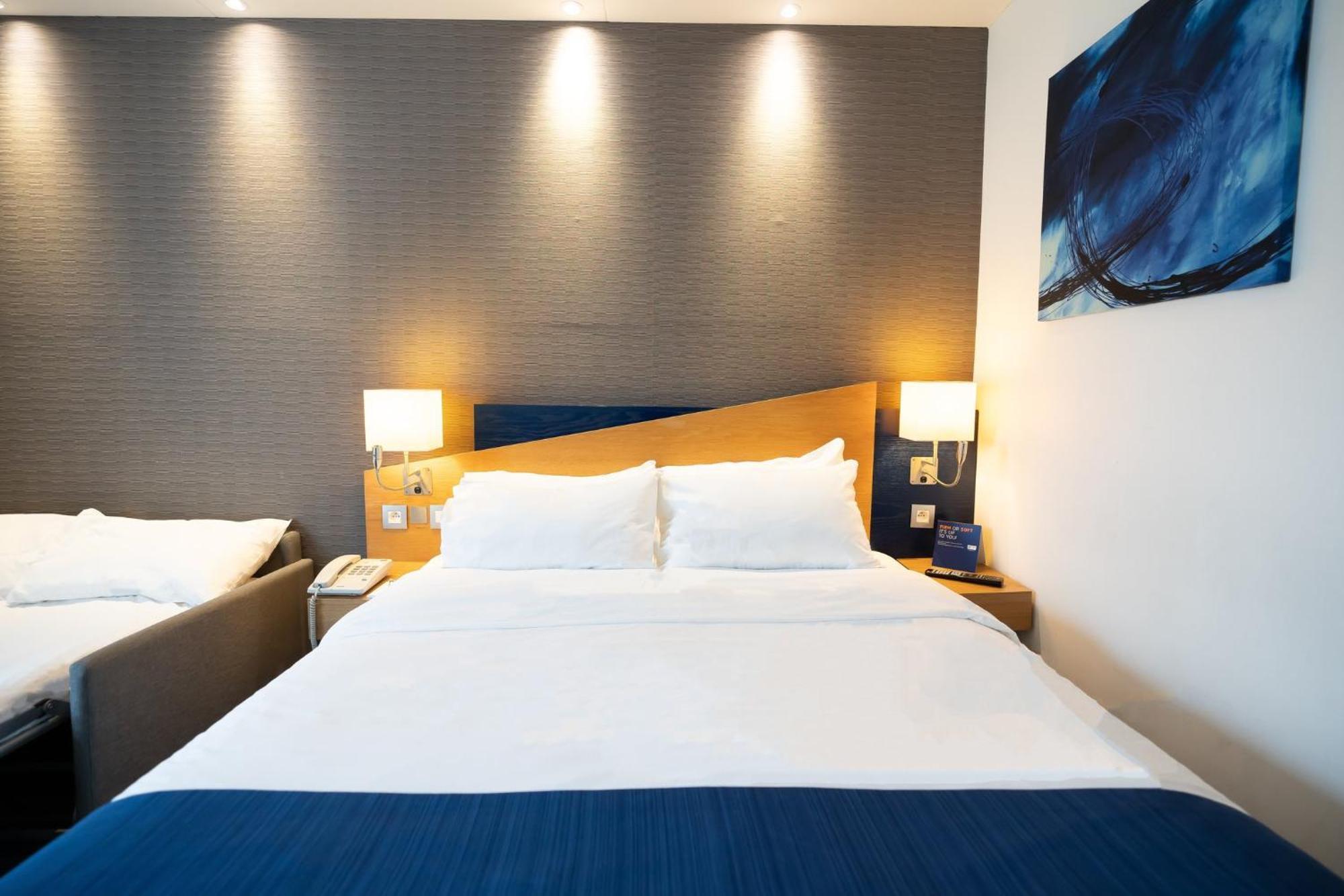 Express By Ihg Hotel