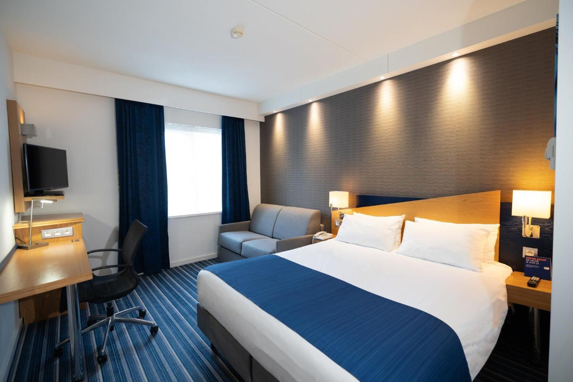 Express By Ihg Hotel 3*