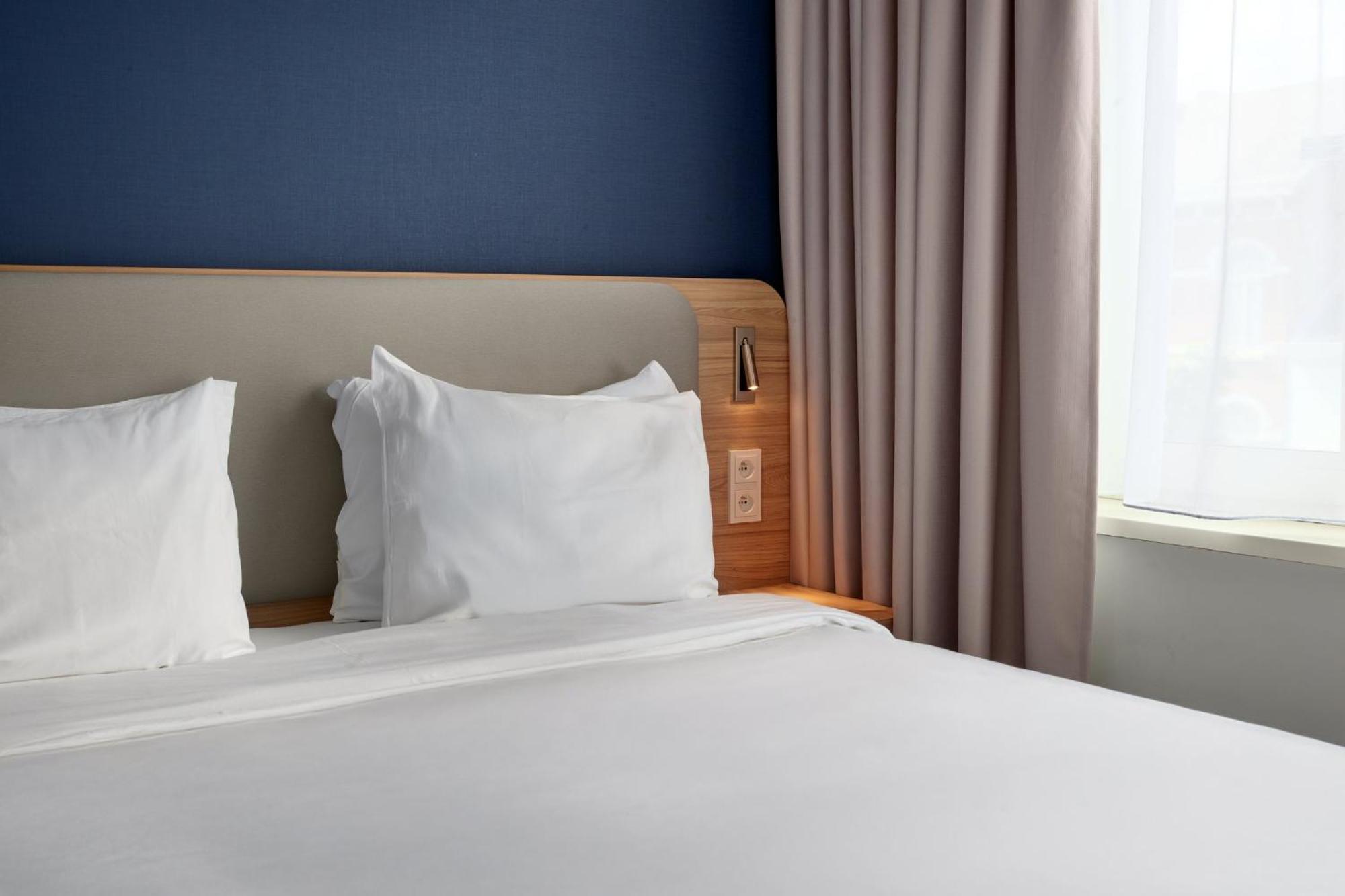 Express By Ihg 3*