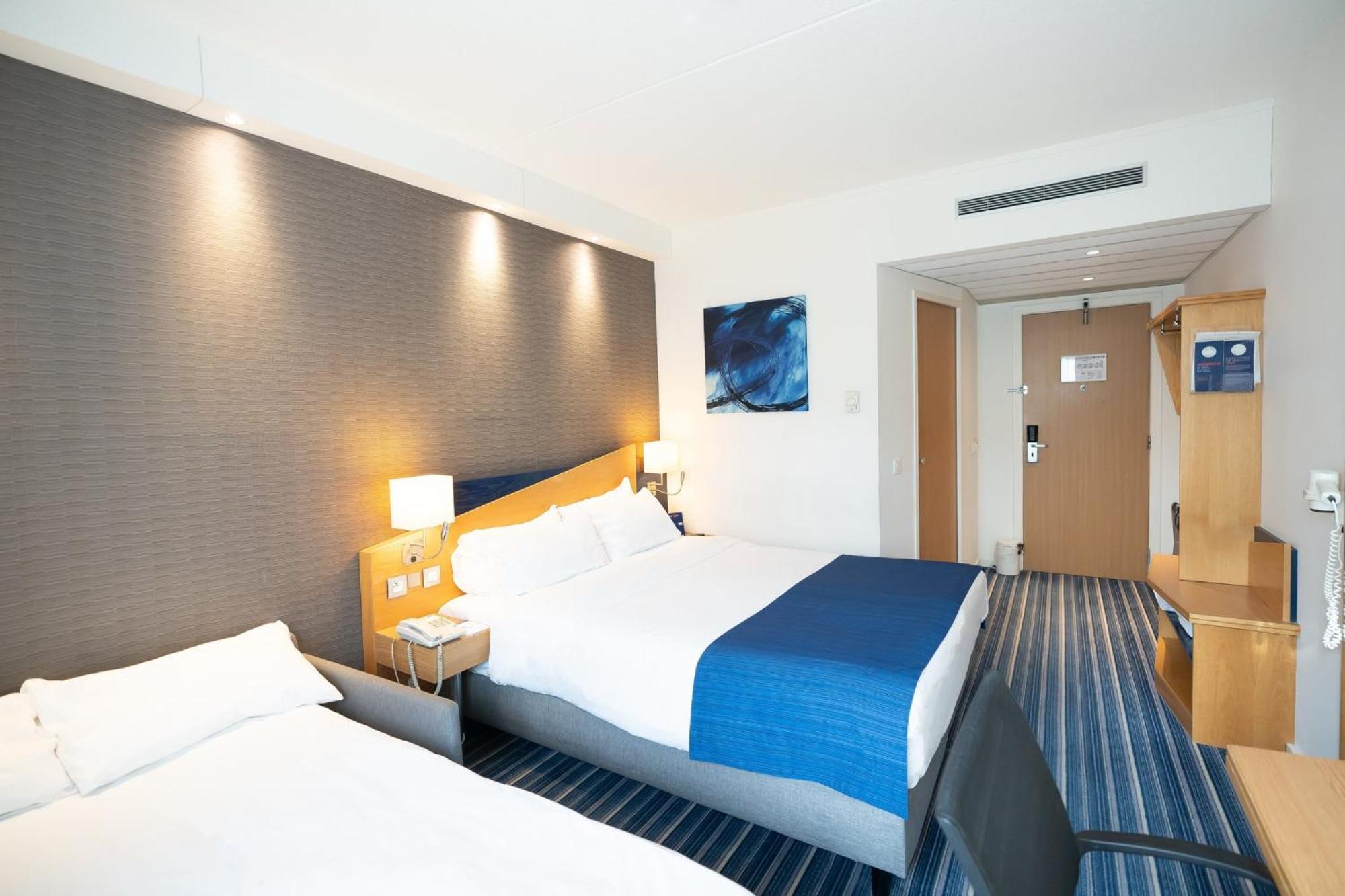 Express By Ihg Hotel